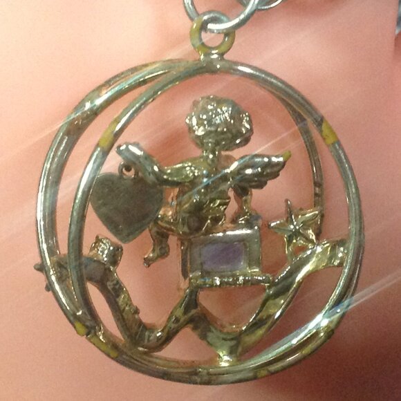 Vintage CORO Gold Tone Cherub September Birthstone Pendant Bracelet - Picture 5 of 7